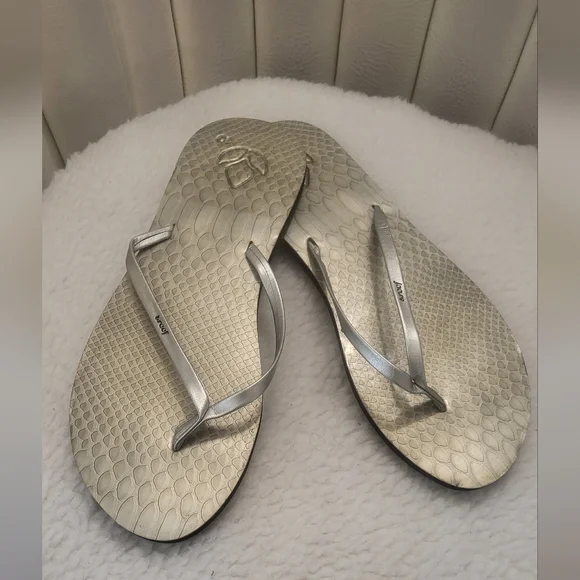 Reef Shoes Ree Womens Faux Snake Skin Silver Gray Flat